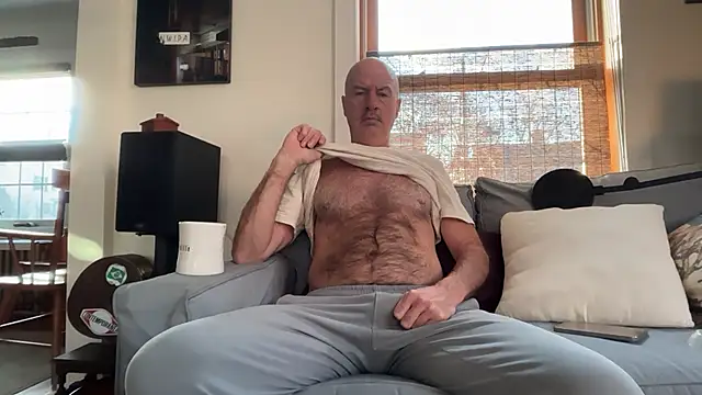 Snapshot of Guy__Grey chatting on 11, 4, 2026 Guy Grey online show from 11, 4, 2026