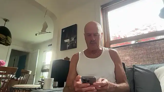 Snapshot of Guy__Grey chatting on 12, 6, 2026 Guy Grey online show from 12, 6, 2026