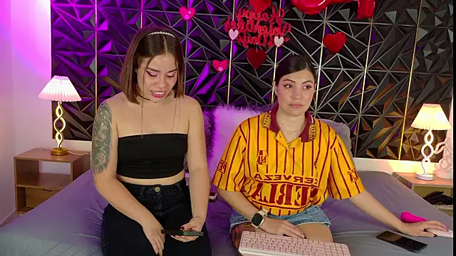 Snapshot of TaylorMilly chatting on 26, 2, 2026 TaylorMilly online show from 26, 2, 2026