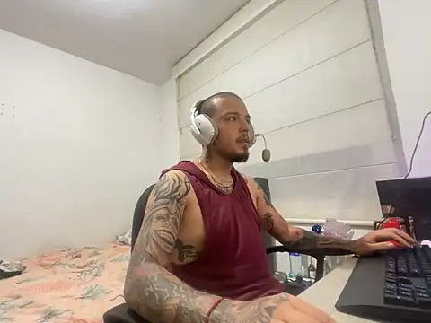 Snapshot of Maximo_Garcia17 chatting on 9, 3, 2026 Maximo Garcia17 online show from 9, 3, 2026