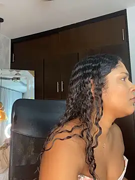 Miaafoxx   online show from 19, 3, 2026