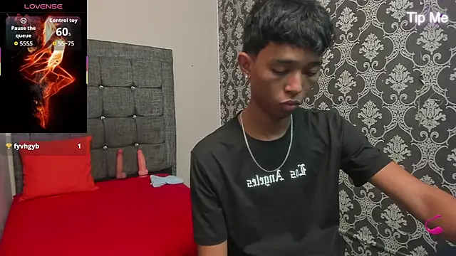 Little Twink19x online show from 15, 4, 2026