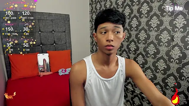 Snapshot of Little_Twink19x chatting on 26, 6, 2026 Little Twink19x online show from 26, 6, 2026