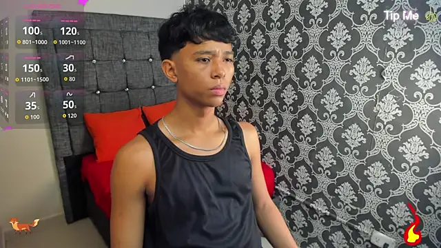 Snapshot of Little_Twink19x chatting on 4, 7, 2026 Little Twink19x online show from 4, 7, 2026