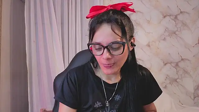 QueenSallyDesire online show from 27, 3, 2026