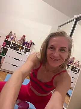 Snapshot of Faiiry_ chatting on 2, 3, 2026 Faiiry online show from 2, 3, 2026