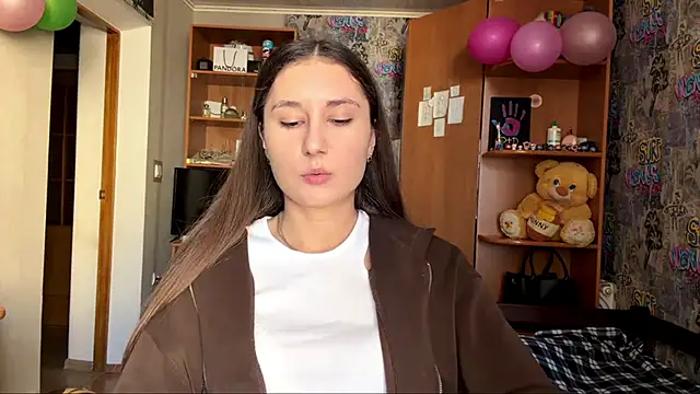 Snapshot of poly_princess chatting on 5, 3, 2026 poly princess online show from 5, 3, 2026