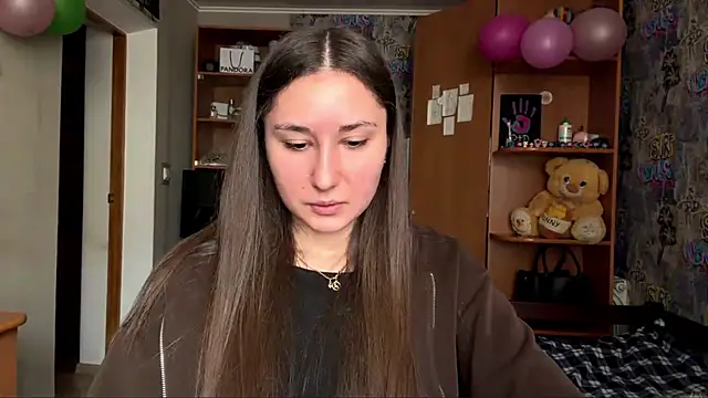 Snapshot of poly_princess chatting on 6, 3, 2026 poly princess online show from 6, 3, 2026