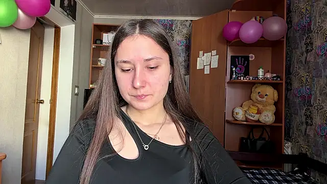 Snapshot of poly_princess chatting on 12, 3, 2026 poly princess online show from 12, 3, 2026