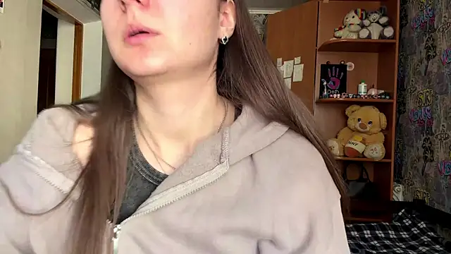 Snapshot of poly_princess chatting on 25, 3, 2026 poly princess online show from 25, 3, 2026