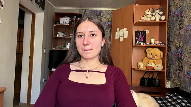 Snapshot of poly_princess chatting on 2, 4, 2026 poly princess online show from 2, 4, 2026