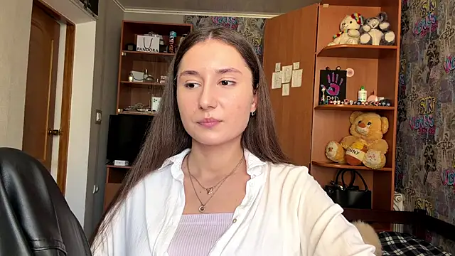 Snapshot of poly_princess chatting on 13, 4, 2026 poly princess online show from 13, 4, 2026