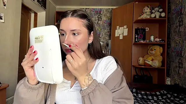 Snapshot of poly_princess chatting on 15, 4, 2026 poly princess online show from 15, 4, 2026