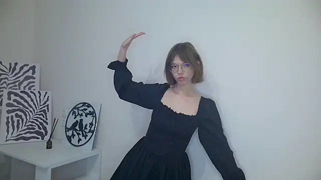 Snapshot of Kate_Mooss chatting on 20, 2, 2026 Kate Mooss online show from 20, 2, 2026