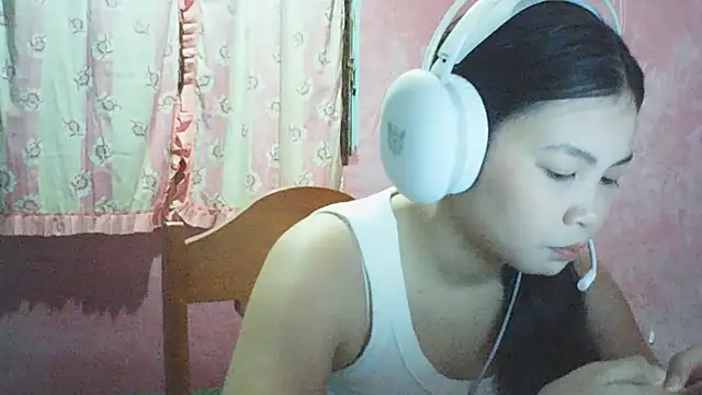 Snapshot of DessertFlower chatting on 3, 5, 2026 DessertFlower online show from 3, 5, 2026