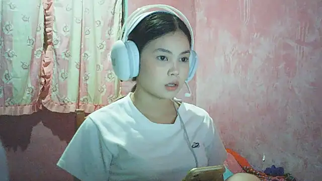 Snapshot of DessertFlower chatting on 5, 5, 2026 DessertFlower online show from 5, 5, 2026