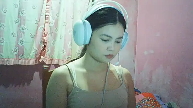 Snapshot of DessertFlower chatting on 9, 5, 2026 DessertFlower online show from 9, 5, 2026