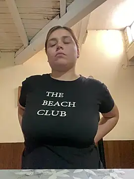 Snapshot of Larajeans- chatting on 24, 2, 2026 Larajeans- online show from 24, 2, 2026