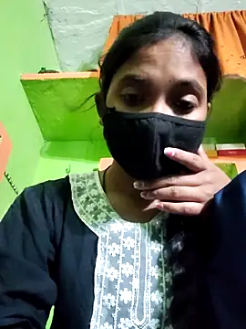 Cute aroshi online show from 5, 4, 2026