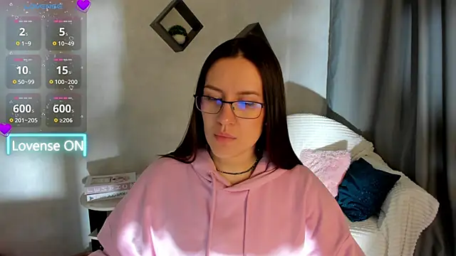 Snapshot of asti_bubbles chatting on 17, 4, 2026 asti bubbles online show from 17, 4, 2026