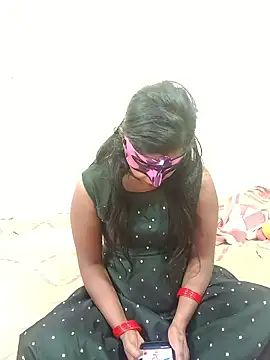 Sexy mahira01 online show from 2, 4, 2026