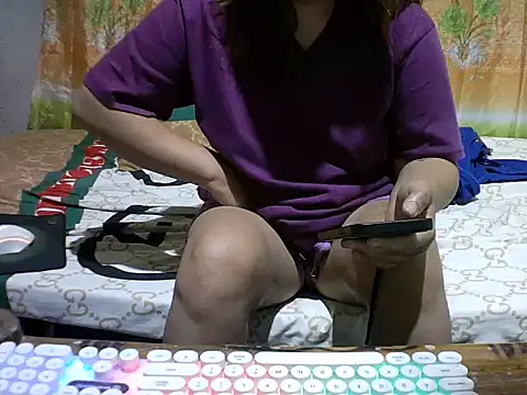 Snapshot of Radiant_smile chatting on 3, 5, 2026 Radiant smile online show from 3, 5, 2026