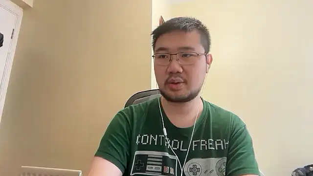 Snapshot of jasonryu2025 chatting on 19, 5, 2026 jasonryu2025 online show from 19, 5, 2026