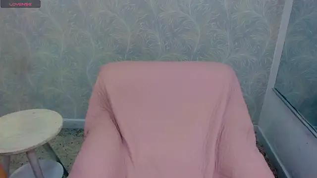 scarleth whisper online show from 13, 3, 2026