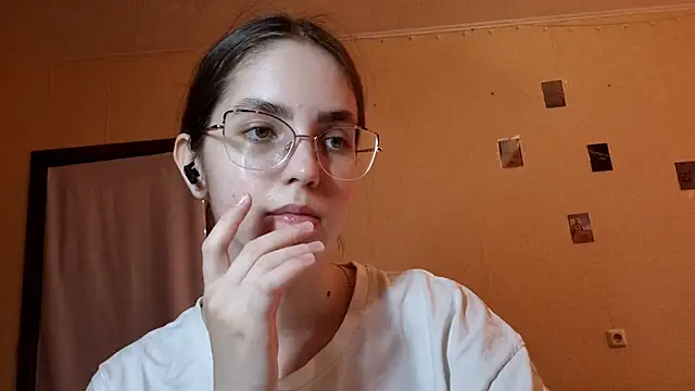 Snapshot of Katelemon chatting on 18, 5, 2026 Katelemon online show from 18, 5, 2026