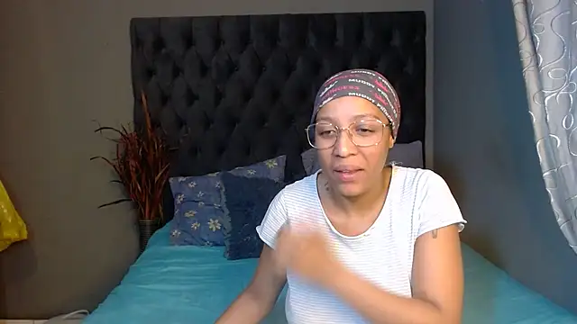 Snapshot of TemptedAngel chatting on 25, 2, 2026 TemptedAngel online show from 25, 2, 2026