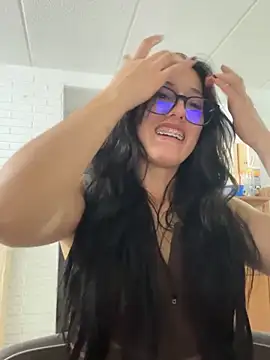 Snapshot of susi_chimm chatting on 17, 4, 2026 susi chimm online show from 17, 4, 2026