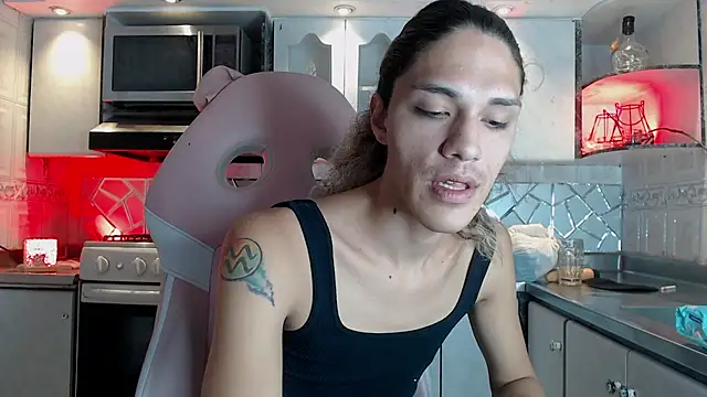 Snapshot of CrisOzzz chatting on 24, 3, 2026 CrisOzzz online show from 24, 3, 2026