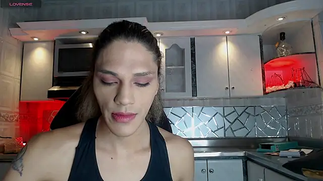 Snapshot of CrisOzzz chatting on 2, 4, 2026 CrisOzzz online show from 2, 4, 2026