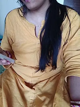 Snapshot of Queenlipx chatting on 19, 5, 2026 Queenlipx online show from 19, 5, 2026