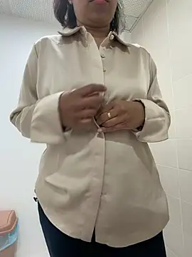 Snapshot of sessy_grl chatting on 22, 2, 2026 sessy grl online show from 22, 2, 2026