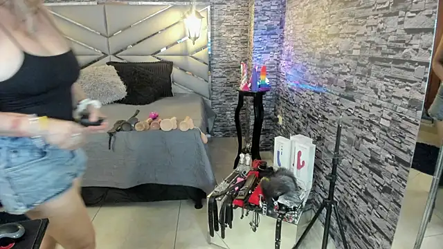 Snapshot of Nicolle_Doll_ chatting on 31, 5, 2026 Nicolle Doll online show from 31, 5, 2026