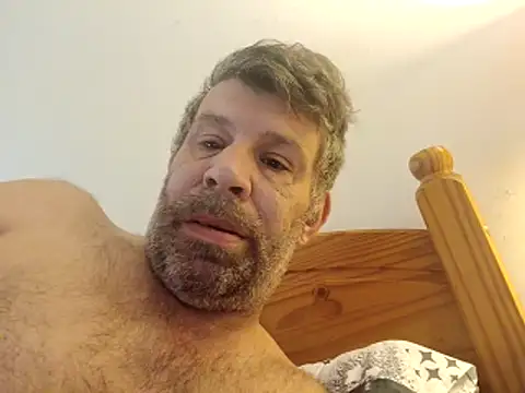 Snapshot of stud2512 chatting on 27, 4, 2026 stud2512 online show from 27, 4, 2026