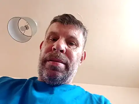 Snapshot of stud2512 chatting on 4, 5, 2026 stud2512 online show from 4, 5, 2026