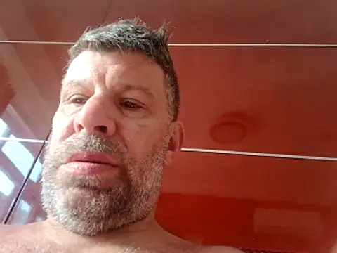 Snapshot of stud2512 chatting on 9, 5, 2026 stud2512 online show from 9, 5, 2026