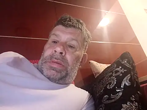 Snapshot of stud2512 chatting on 10, 5, 2026 stud2512 online show from 10, 5, 2026