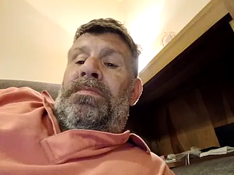 Snapshot of stud2512 chatting on 15, 5, 2026 stud2512 online show from 15, 5, 2026