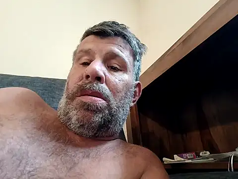 Snapshot of stud2512 chatting on 16, 5, 2026 stud2512 online show from 16, 5, 2026