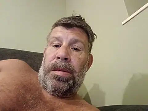 Snapshot of stud2512 chatting on 17, 5, 2026 stud2512 online show from 17, 5, 2026