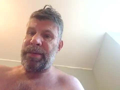 Snapshot of stud2512 chatting on 18, 5, 2026 stud2512 online show from 18, 5, 2026