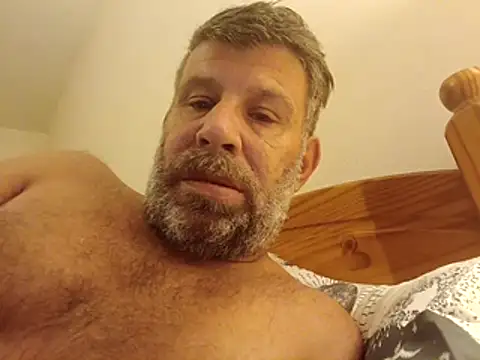 Snapshot of stud2512 chatting on 20, 5, 2026 stud2512 online show from 20, 5, 2026