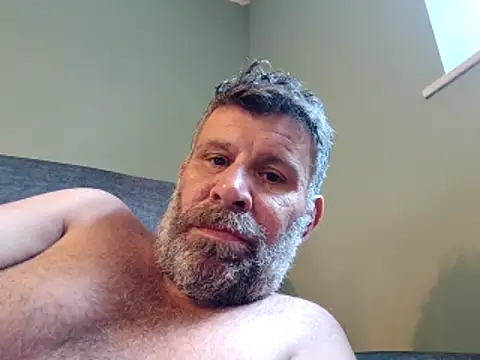 Snapshot of stud2512 chatting on 26, 5, 2026 stud2512 online show from 26, 5, 2026