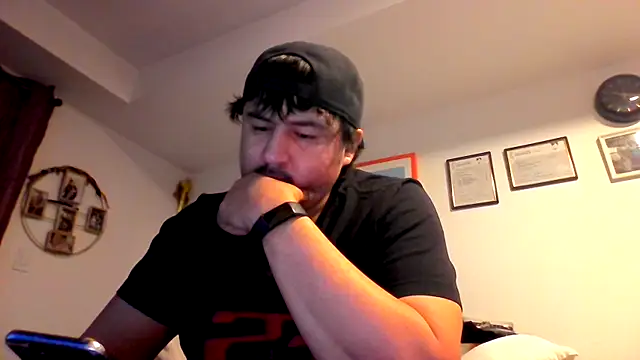 Snapshot of Bouncywarrior chatting on 27, 2, 2026 Bouncywarrior online show from 27, 2, 2026