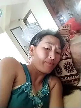 lris-Beauty77 online show from 13, 4, 2026