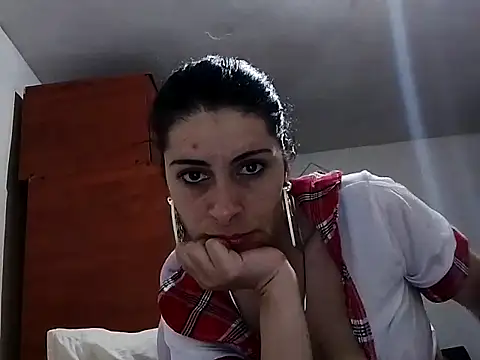 Snapshot of tefutbin3 chatting on 8, 4, 2026 tefutbin3 online show from 8, 4, 2026