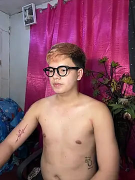 Snapshot of urbigcutienasio chatting on 3, 8, 2026 urbigcutienasio online show from 3, 8, 2026